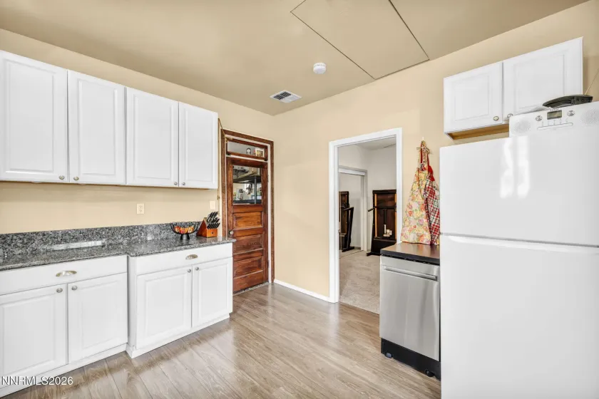 534 13th, Sparks, Nevada 89431, 2 Bedrooms Bedrooms, ,2 BathroomsBathrooms,Residential Income,Residential,13th,0,260011541