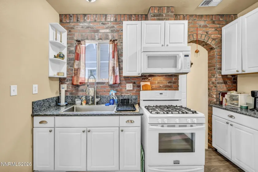 534 13th, Sparks, Nevada 89431, 2 Bedrooms Bedrooms, ,2 BathroomsBathrooms,Residential Income,Residential,13th,0,260011541