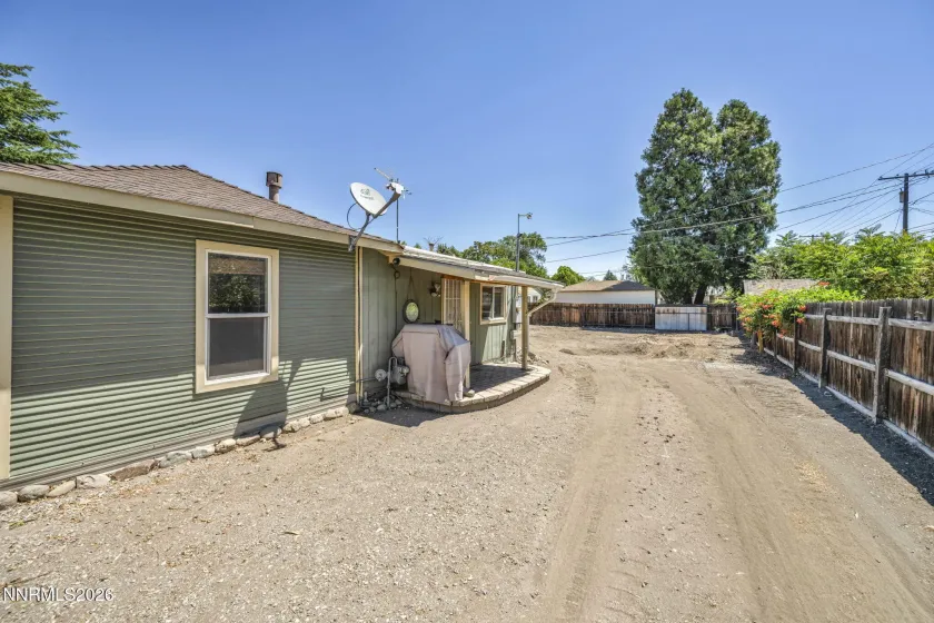 534 13th, Sparks, Nevada 89431, 2 Bedrooms Bedrooms, ,2 BathroomsBathrooms,Residential Income,Residential,13th,0,260011541