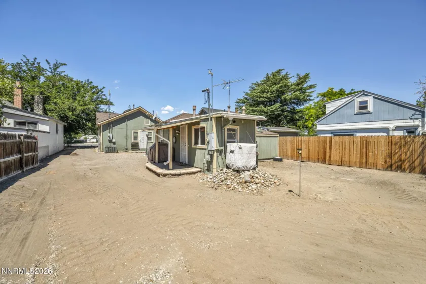 534 13th, Sparks, Nevada 89431, 2 Bedrooms Bedrooms, ,2 BathroomsBathrooms,Residential Income,Residential,13th,0,260011541