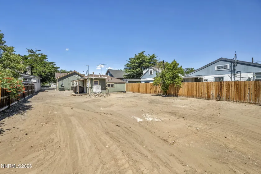 534 13th, Sparks, Nevada 89431, 2 Bedrooms Bedrooms, ,2 BathroomsBathrooms,Residential Income,Residential,13th,0,260011541