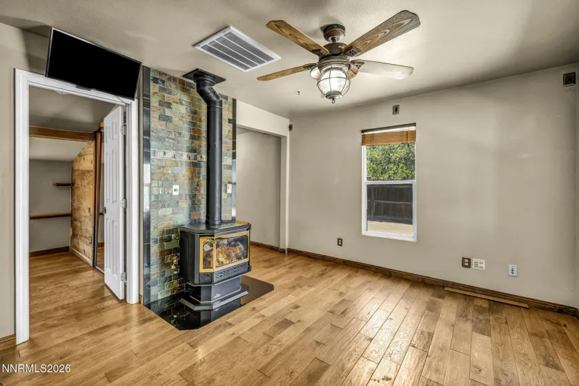 534 13th, Sparks, Nevada 89431, 2 Bedrooms Bedrooms, ,2 BathroomsBathrooms,Residential Income,Residential,13th,0,260011541