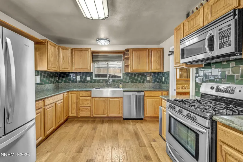 534 13th, Sparks, Nevada 89431, 2 Bedrooms Bedrooms, ,2 BathroomsBathrooms,Residential Income,Residential,13th,0,260011541