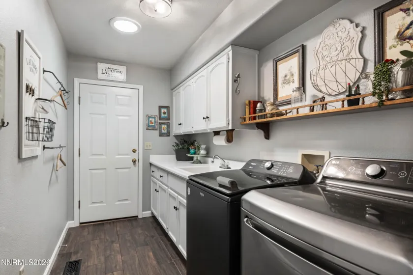 971 Winter Green, Gardnerville, Nevada 89460, 3 Bedrooms Bedrooms, ,2 BathroomsBathrooms,Residential,Residential,Winter Green,0,260011547