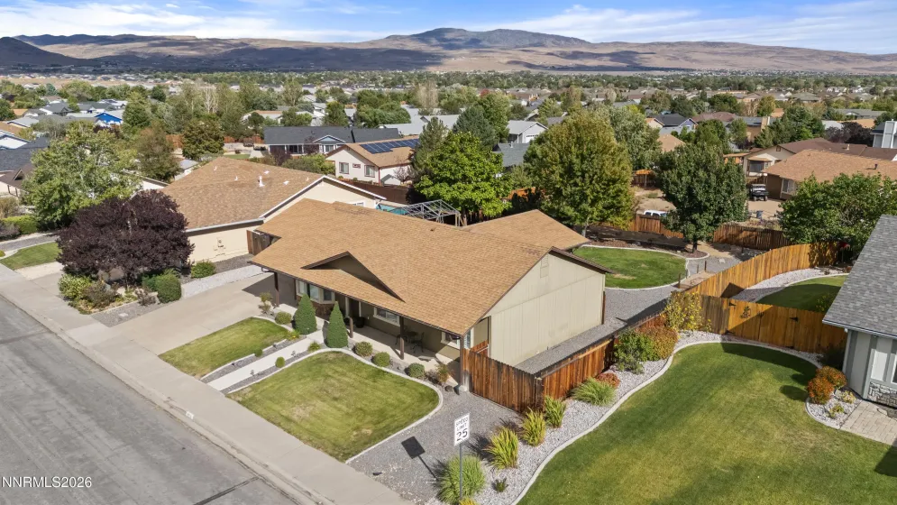 920 Mercedes, Sparks, Nevada 89441, 3 Bedrooms Bedrooms, ,2 BathroomsBathrooms,Residential,Residential,Mercedes,0,260011549