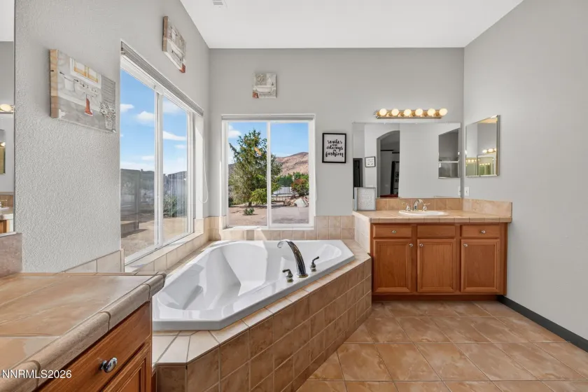 11825 Anthem, Sparks, Nevada 89441, 4 Bedrooms Bedrooms, ,3 BathroomsBathrooms,Residential,Residential,Anthem,0,260011551