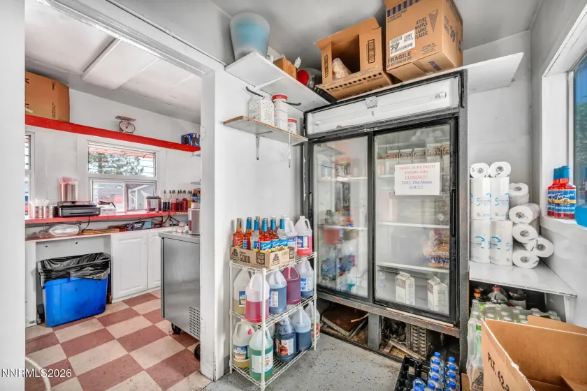 198 Main, Bridgeport, California 93517, ,Commercial Sale,Residential,Main,0,260011558