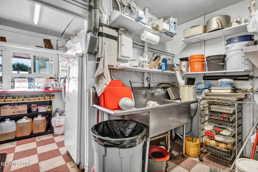 198 Main, Bridgeport, California 93517, ,Commercial Sale,Residential,Main,0,260011558