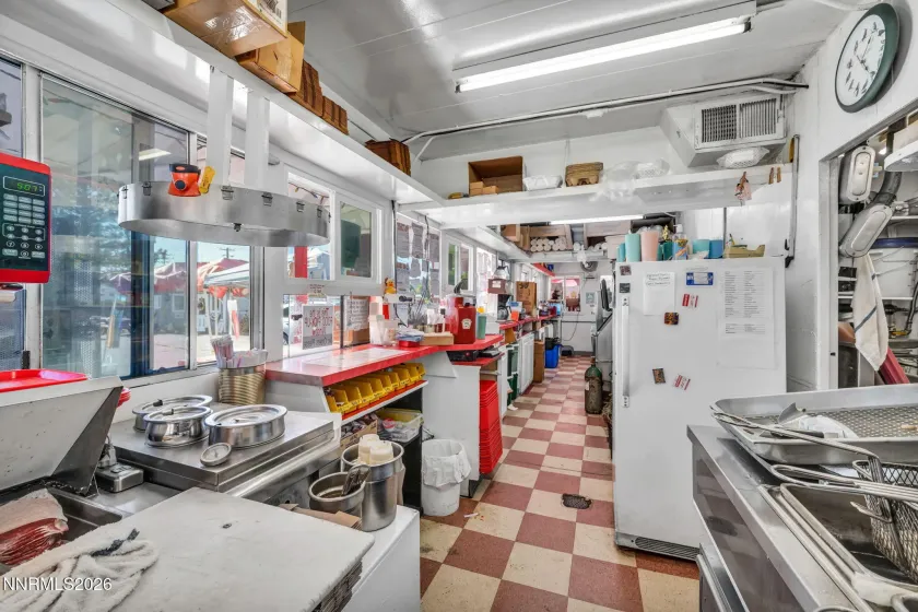 198 Main, Bridgeport, California 93517, ,Commercial Sale,Residential,Main,0,260011558