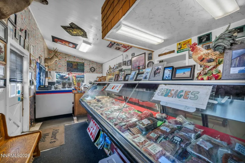 198 Main, Bridgeport, California 93517, ,Commercial Sale,Residential,Main,0,260011558