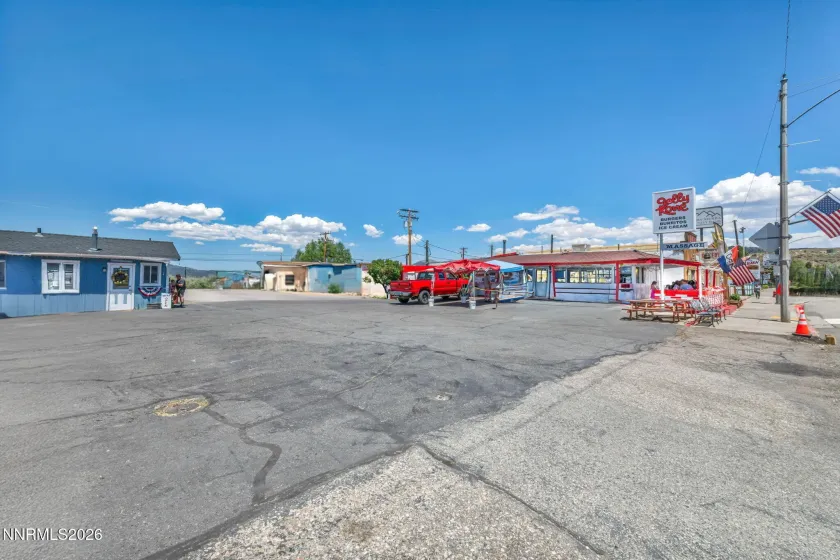 198 Main, Bridgeport, California 93517, ,Commercial Sale,Residential,Main,0,260011558