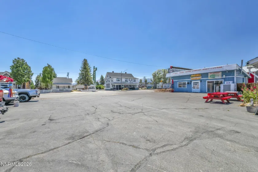 198 Main, Bridgeport, California 93517, ,Commercial Sale,Residential,Main,0,260011558