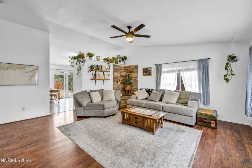 18230 Silverleaf, Reno, Nevada 89508, 3 Bedrooms Bedrooms, ,2 BathroomsBathrooms,Residential,Residential,Silverleaf,0,260011569