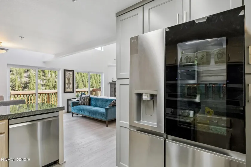 400 Fairview, Incline Village, Nevada 89451, 2 Bedrooms Bedrooms, ,3 BathroomsBathrooms,Residential,Residential,Fairview,0,260008274