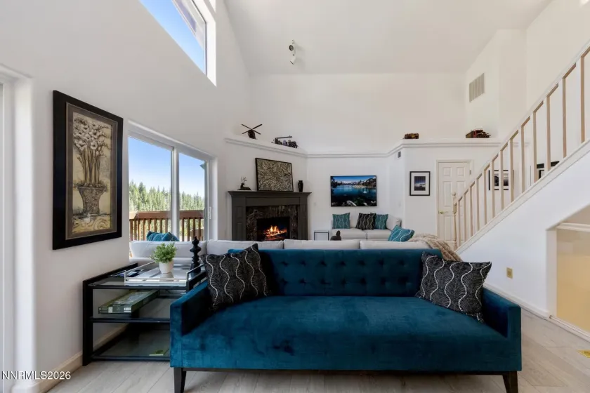 400 Fairview, Incline Village, Nevada 89451, 2 Bedrooms Bedrooms, ,3 BathroomsBathrooms,Residential,Residential,Fairview,0,260008274