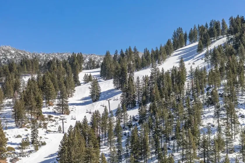 400 Fairview, Incline Village, Nevada 89451, 2 Bedrooms Bedrooms, ,3 BathroomsBathrooms,Residential,Residential,Fairview,0,260008274