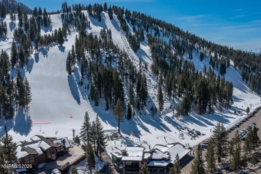 400 Fairview, Incline Village, Nevada 89451, 2 Bedrooms Bedrooms, ,3 BathroomsBathrooms,Residential,Residential,Fairview,0,260008274