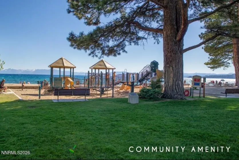 400 Fairview, Incline Village, Nevada 89451, 2 Bedrooms Bedrooms, ,3 BathroomsBathrooms,Residential,Residential,Fairview,0,260008274