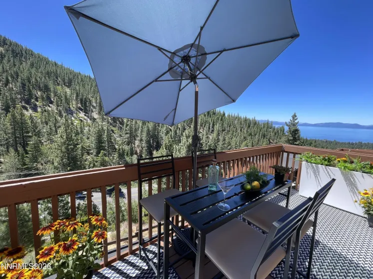 400 Fairview, Incline Village, Nevada 89451, 2 Bedrooms Bedrooms, ,3 BathroomsBathrooms,Residential,Residential,Fairview,0,260008274