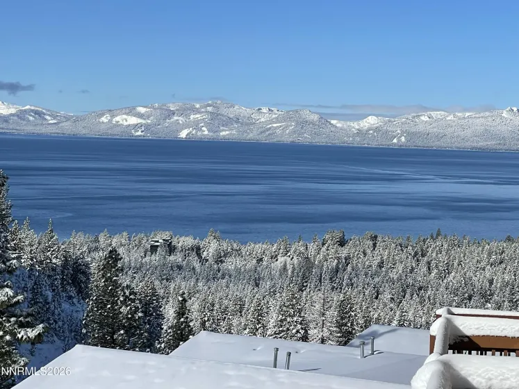 400 Fairview, Incline Village, Nevada 89451, 2 Bedrooms Bedrooms, ,3 BathroomsBathrooms,Residential,Residential,Fairview,0,260008274