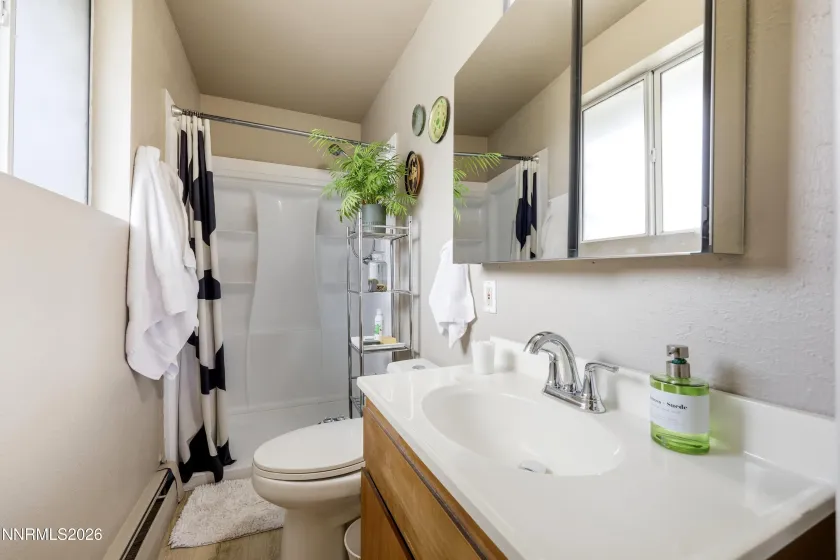 4090 7th, Reno, Nevada 89503, 3 Bedrooms Bedrooms, ,2 BathroomsBathrooms,Residential,Residential,7th,0,260011580