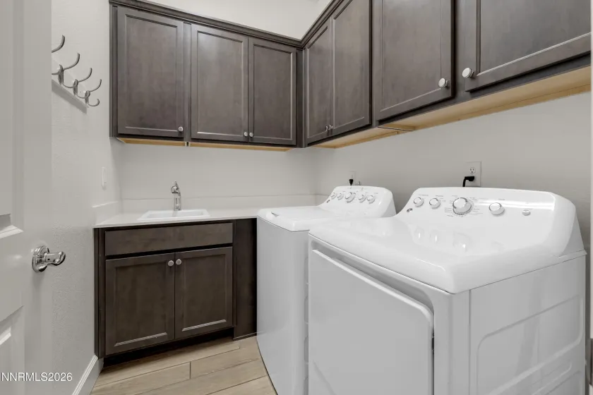 5410 Cremello, Reno, Nevada 89511, 2 Bedrooms Bedrooms, ,3 BathroomsBathrooms,Residential,Residential,Cremello,0,260011584