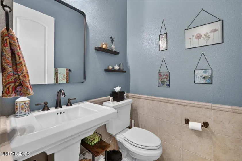 5985 Cartier, Reno, Nevada 89511, 4 Bedrooms Bedrooms, ,4 BathroomsBathrooms,Residential,Residential,Cartier,0,260011585