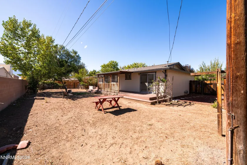 1317 Toiyabe, Gardnerville, Nevada 89410, 3 Bedrooms Bedrooms, ,2 BathroomsBathrooms,Residential,Residential,Toiyabe,0,260011589