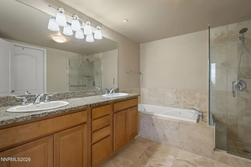 50 Sierra, Reno, Nevada 89501, 2 Bedrooms Bedrooms, ,2 BathroomsBathrooms,Residential,Residential,Sierra,0,260011590