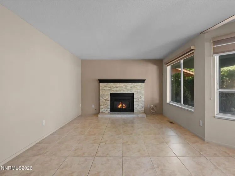698 Lucas, Carson City, Nevada 89701, 6 Bedrooms Bedrooms, ,4 BathroomsBathrooms,Residential,Residential,Lucas,0,260011605