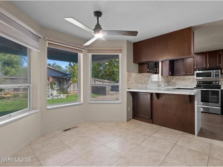 698 Lucas, Carson City, Nevada 89701, 6 Bedrooms Bedrooms, ,4 BathroomsBathrooms,Residential,Residential,Lucas,0,260011605