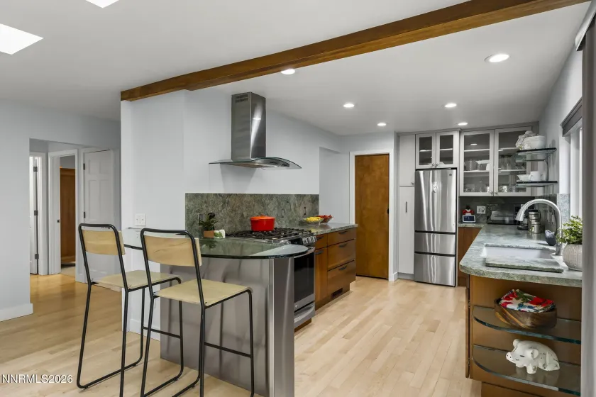 500 Riverview, Reno, Nevada 89509, 3 Bedrooms Bedrooms, ,2 BathroomsBathrooms,Residential,Residential,Riverview,0,260011610