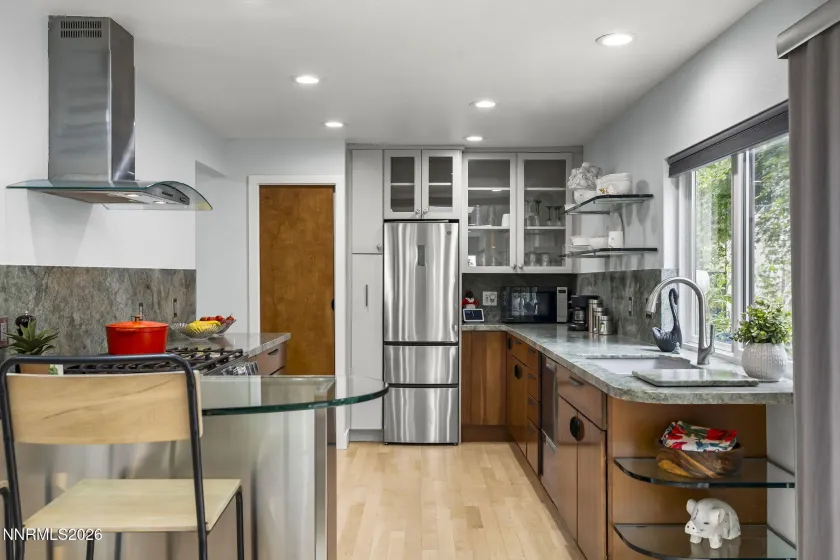 500 Riverview, Reno, Nevada 89509, 3 Bedrooms Bedrooms, ,2 BathroomsBathrooms,Residential,Residential,Riverview,0,260011610