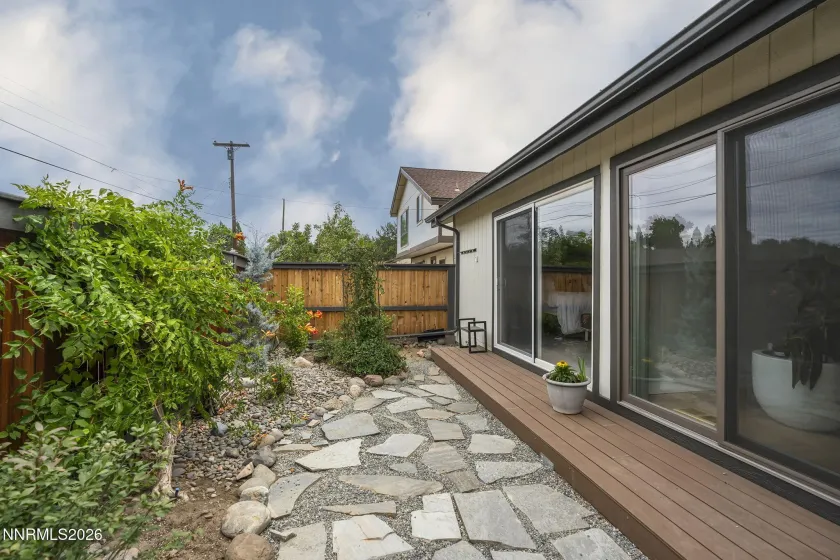 500 Riverview, Reno, Nevada 89509, 3 Bedrooms Bedrooms, ,2 BathroomsBathrooms,Residential,Residential,Riverview,0,260011610