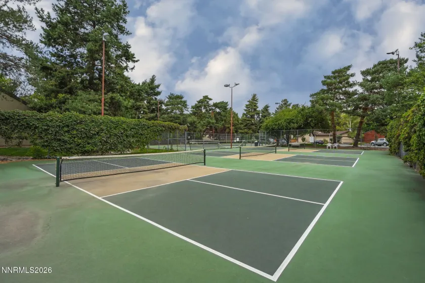500 Riverview, Reno, Nevada 89509, 3 Bedrooms Bedrooms, ,2 BathroomsBathrooms,Residential,Residential,Riverview,0,260011610
