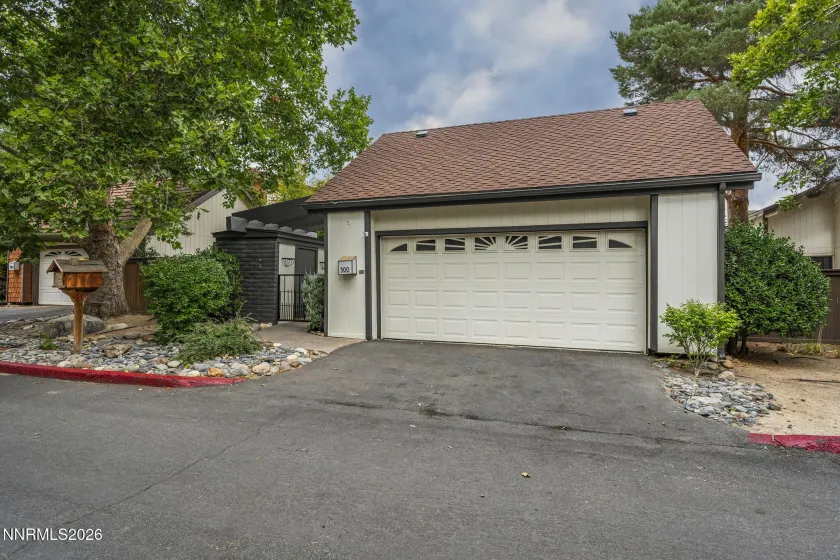 500 Riverview, Reno, Nevada 89509, 3 Bedrooms Bedrooms, ,2 BathroomsBathrooms,Residential,Residential,Riverview,0,260011610