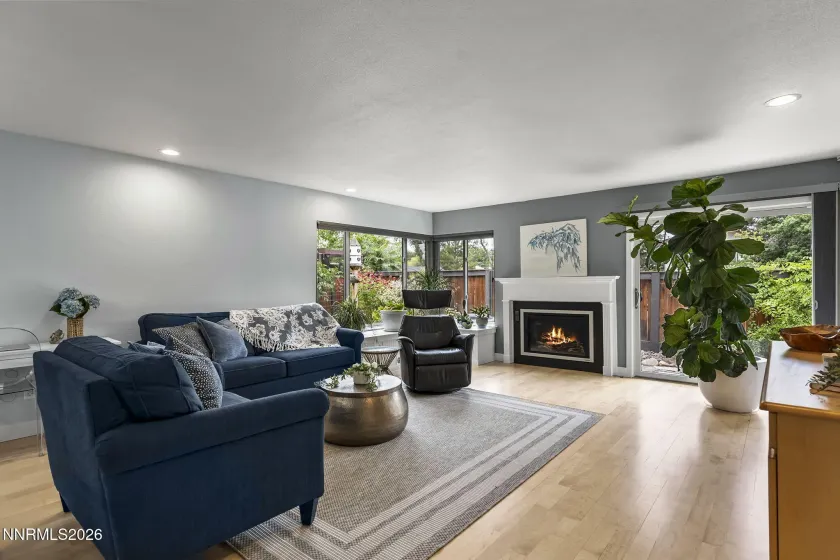 500 Riverview, Reno, Nevada 89509, 3 Bedrooms Bedrooms, ,2 BathroomsBathrooms,Residential,Residential,Riverview,0,260011610