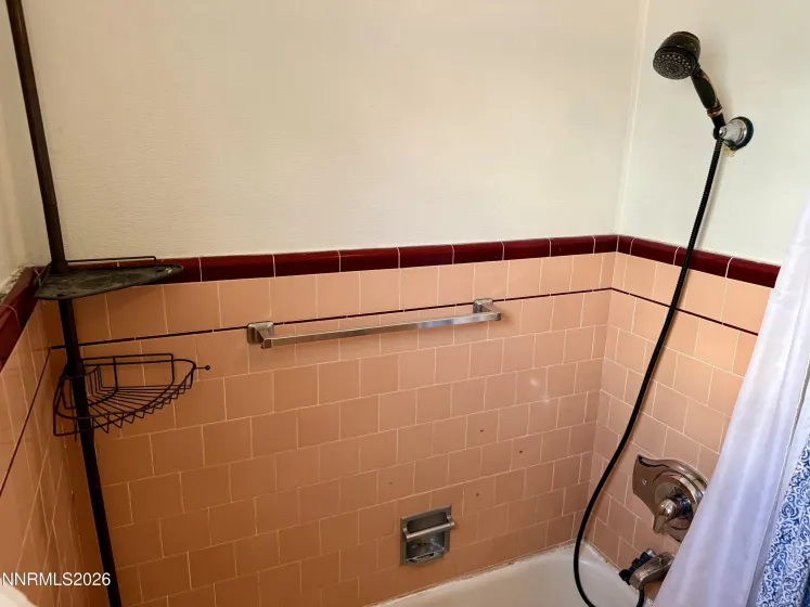 970 Vine, Reno, Nevada 89503, 2 Bedrooms Bedrooms, ,1 BathroomBathrooms,Residential,Residential,Vine,0,260011613