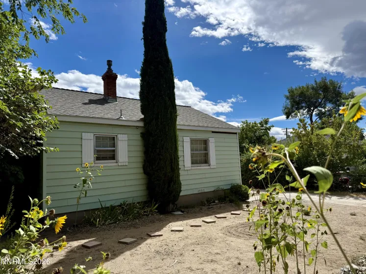 970 Vine, Reno, Nevada 89503, 2 Bedrooms Bedrooms, ,1 BathroomBathrooms,Residential,Residential,Vine,0,260011613