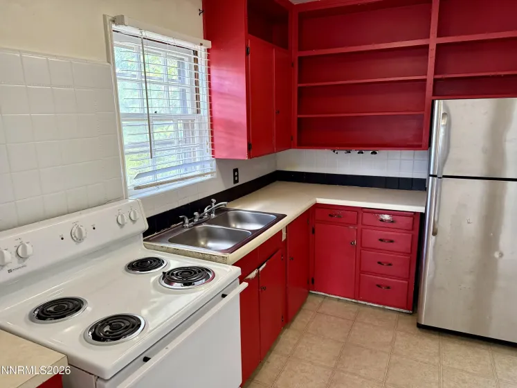970 Vine, Reno, Nevada 89503, 2 Bedrooms Bedrooms, ,1 BathroomBathrooms,Residential,Residential,Vine,0,260011613
