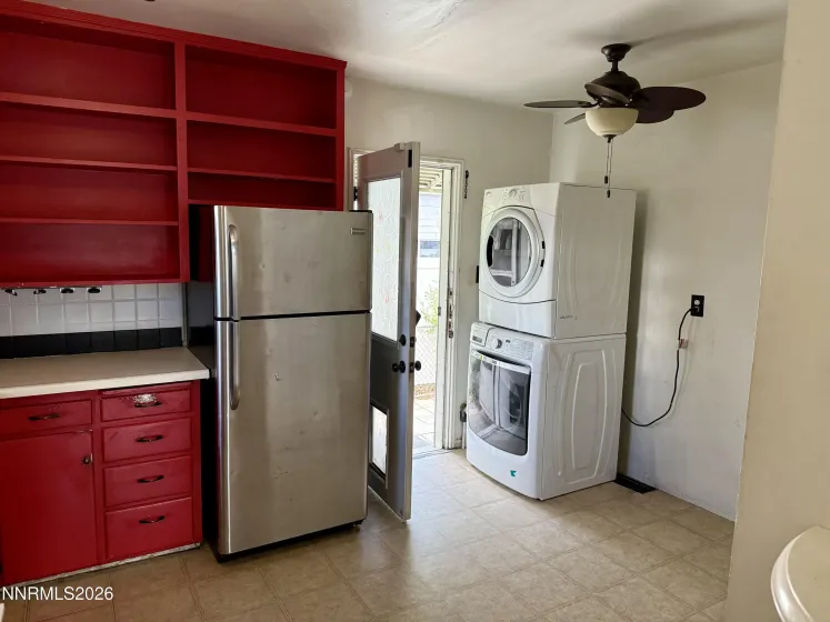970 Vine, Reno, Nevada 89503, 2 Bedrooms Bedrooms, ,1 BathroomBathrooms,Residential,Residential,Vine,0,260011613