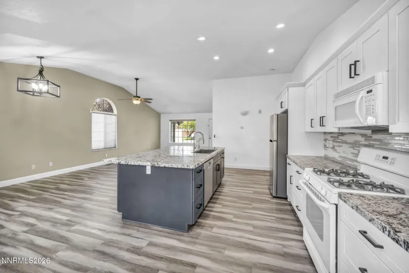 5125 Lorenzo, Sparks, Nevada 89436, 3 Bedrooms Bedrooms, ,2 BathroomsBathrooms,Residential,Residential,Lorenzo,0,260011617