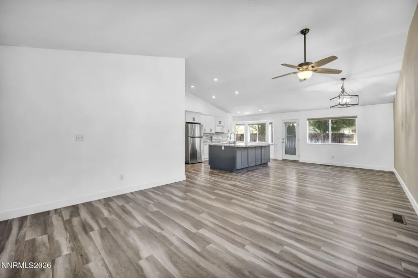 5125 Lorenzo, Sparks, Nevada 89436, 3 Bedrooms Bedrooms, ,2 BathroomsBathrooms,Residential,Residential,Lorenzo,0,260011617