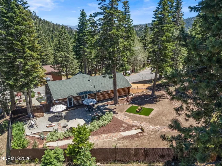 429 Barrett, Stateline, Nevada 89449, 3 Bedrooms Bedrooms, ,2 BathroomsBathrooms,Residential,Residential,Barrett,0,260011619