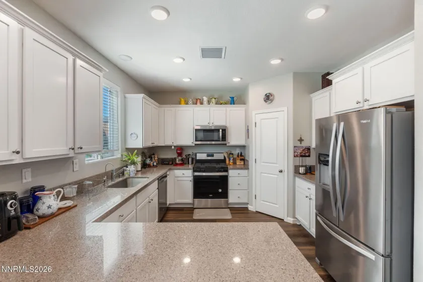 132 Avalanche, Dayton, Nevada 89403, 3 Bedrooms Bedrooms, ,2 BathroomsBathrooms,Residential,Residential,Avalanche,0,260011620
