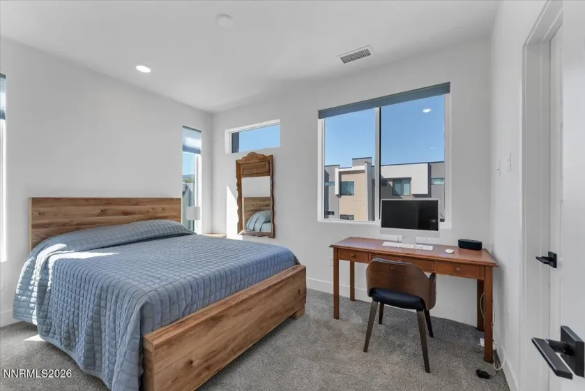 110 Rissone, Reno, Nevada 89503, 2 Bedrooms Bedrooms, ,3 BathroomsBathrooms,Residential,Residential,Rissone,0,260011622