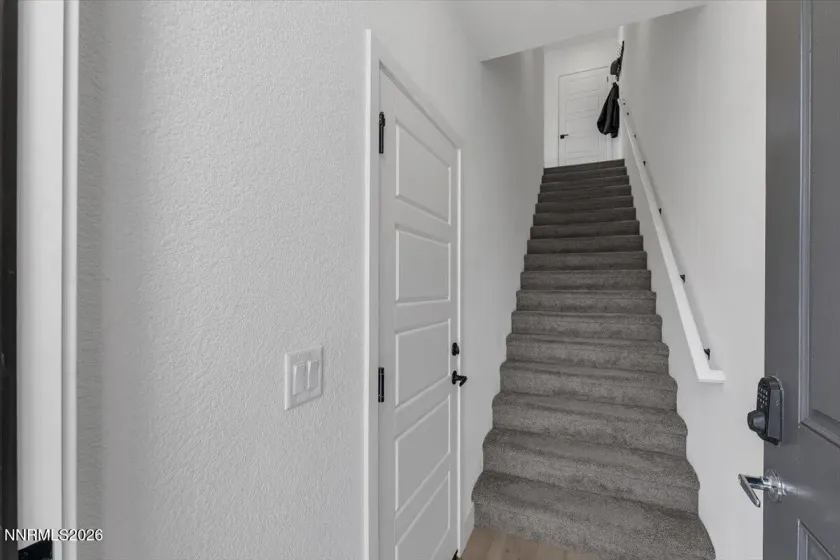 110 Rissone, Reno, Nevada 89503, 2 Bedrooms Bedrooms, ,3 BathroomsBathrooms,Residential,Residential,Rissone,0,260011622