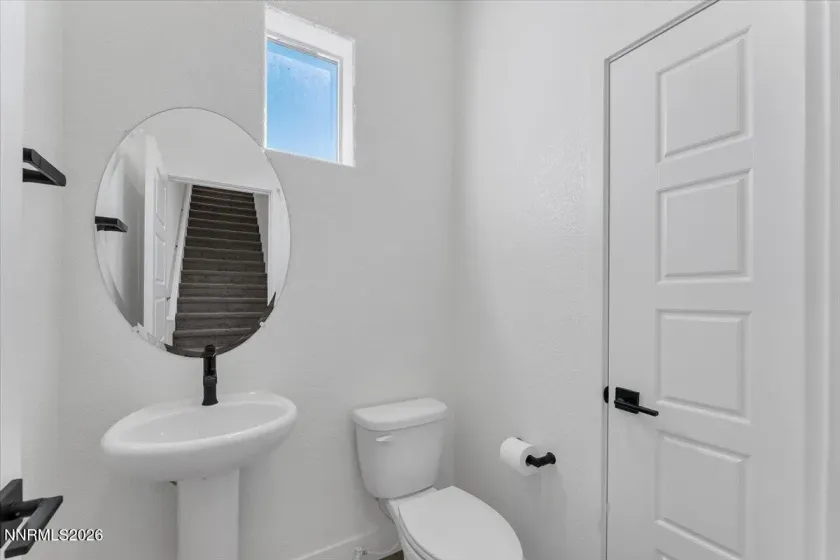 110 Rissone, Reno, Nevada 89503, 2 Bedrooms Bedrooms, ,3 BathroomsBathrooms,Residential,Residential,Rissone,0,260011622