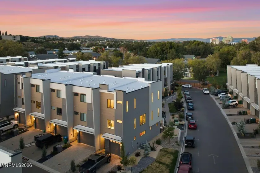 110 Rissone, Reno, Nevada 89503, 2 Bedrooms Bedrooms, ,3 BathroomsBathrooms,Residential,Residential,Rissone,0,260011622