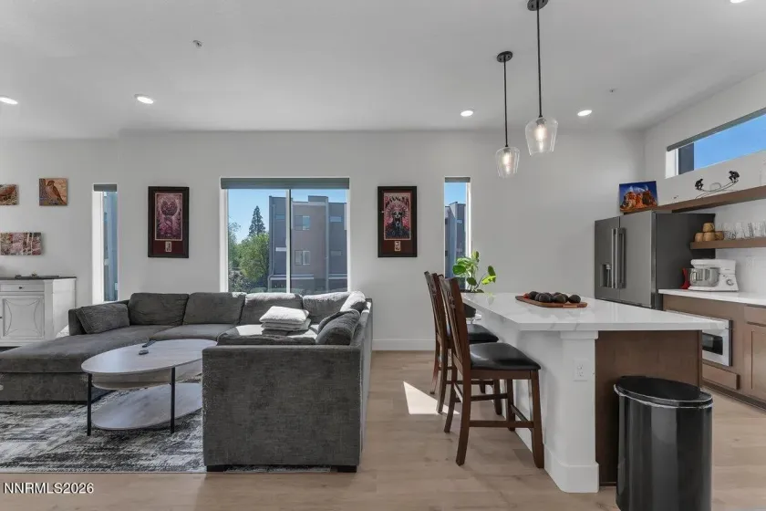 110 Rissone, Reno, Nevada 89503, 2 Bedrooms Bedrooms, ,3 BathroomsBathrooms,Residential,Residential,Rissone,0,260011622